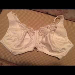 Plus size Comfort Choice underwire bra Size 44DD